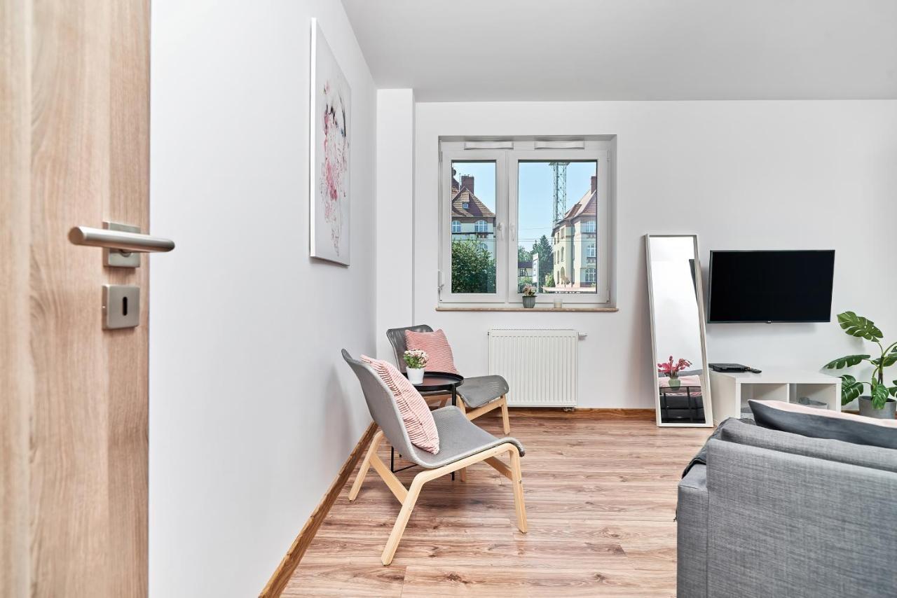Modern Apartments Wroclaw By Renters Экстерьер фото