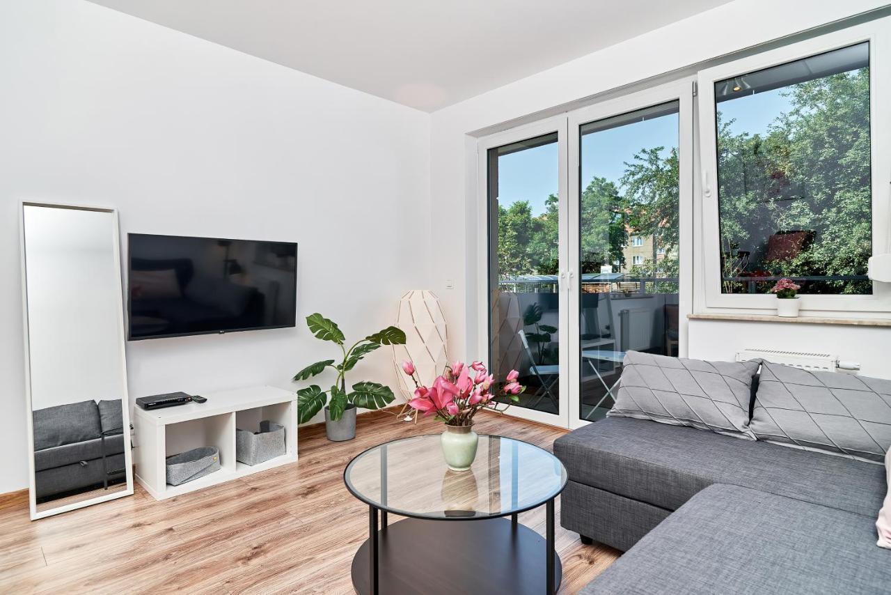 Modern Apartments Wroclaw By Renters Экстерьер фото