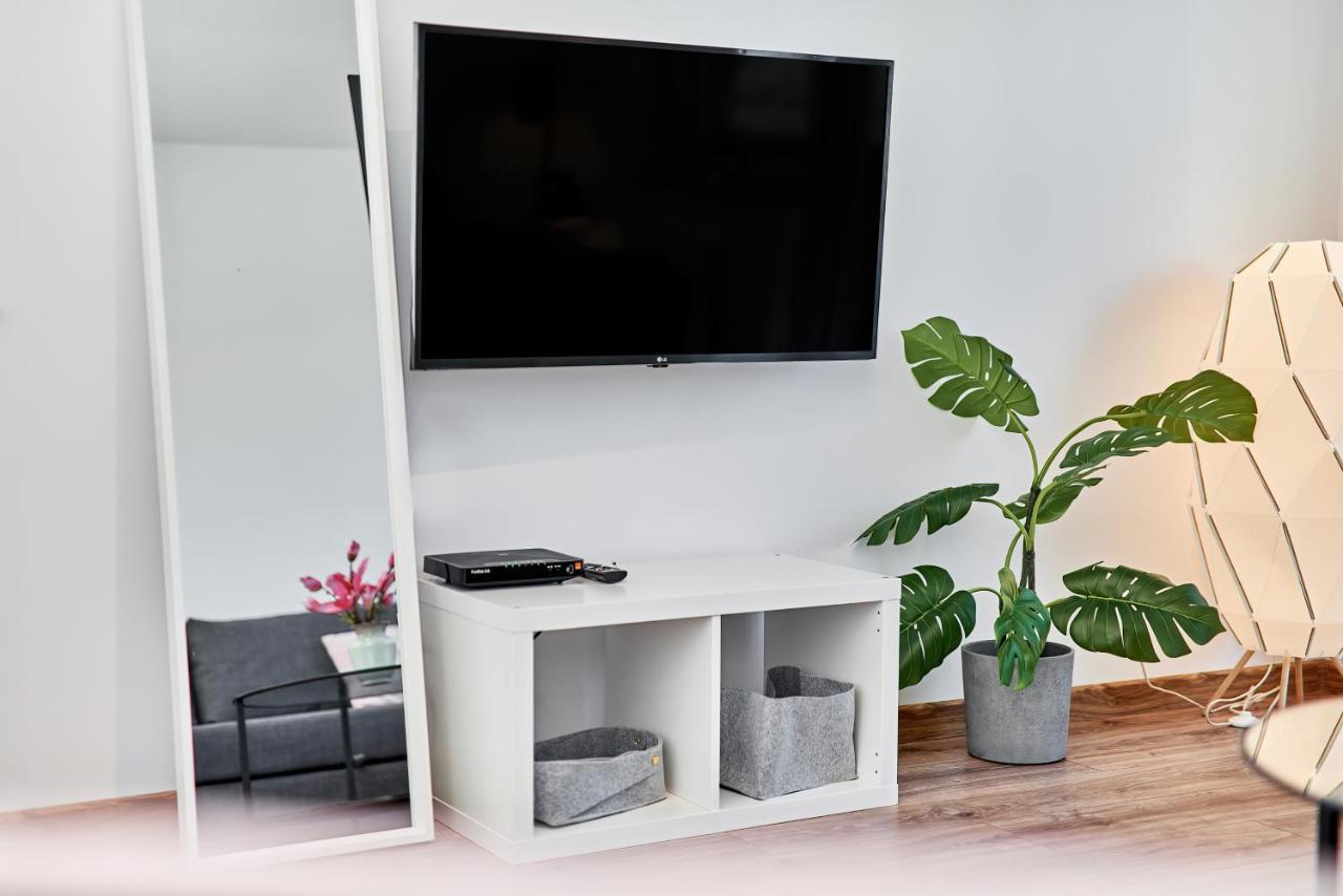 Modern Apartments Wroclaw By Renters Экстерьер фото
